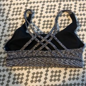 lululemon athletica Intimates & Sleepwear - Lululemon Energy Bra Black/White Size 8 lululemon athletica Intimates & Sleepwear - Lululemon Energy Bra Black/White Size 8